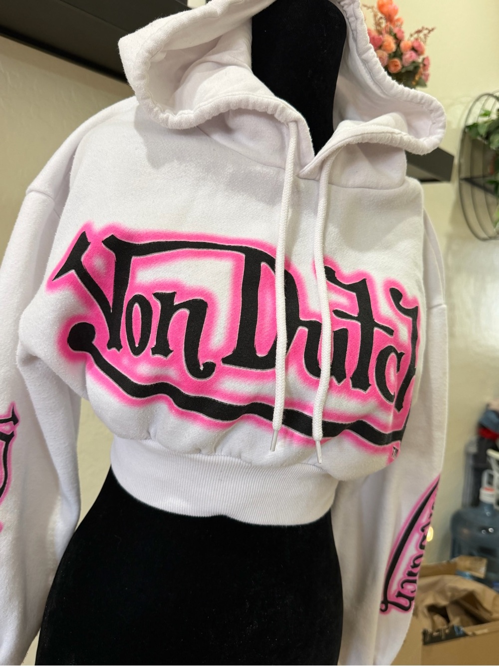 Von Dutch White Pink Logo Cropped Hoodie XS - Picture 2 of 5